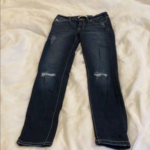 KanCan distressed mid rise skinny jeans NWOT!